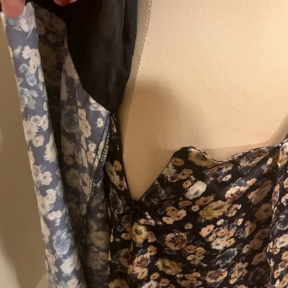 NWT Zara Wrap-style, Floral Print Romper Dress, size XL| - Picture 6 of 10